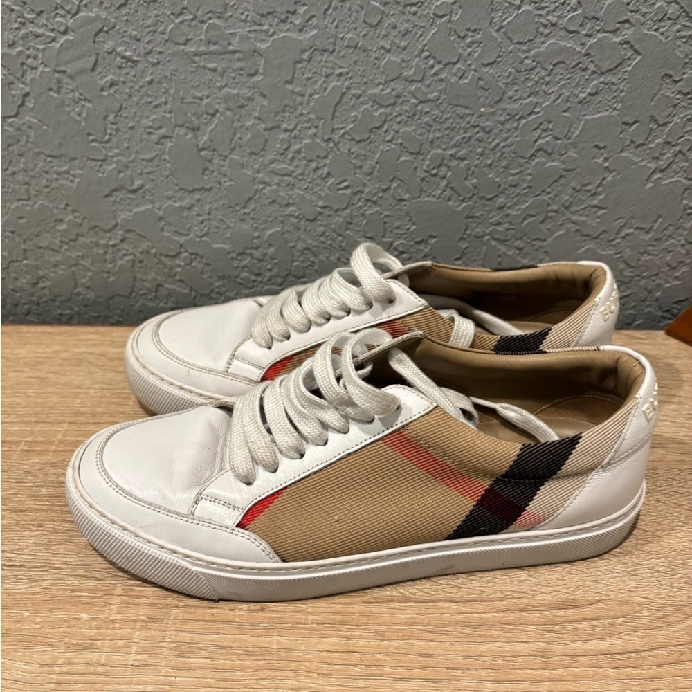 Burberry Salmond Vintage Check Leather & Textile Sneakers - Picture 5 of 9